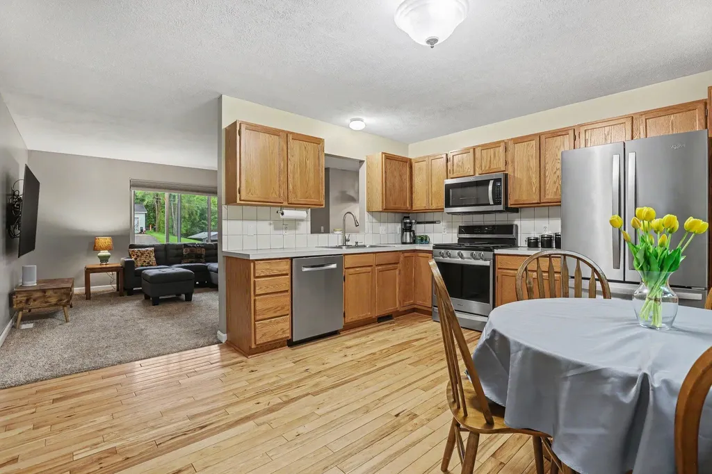 1725 Kreft Street NE Grand Rapids Charter Township MI 49525