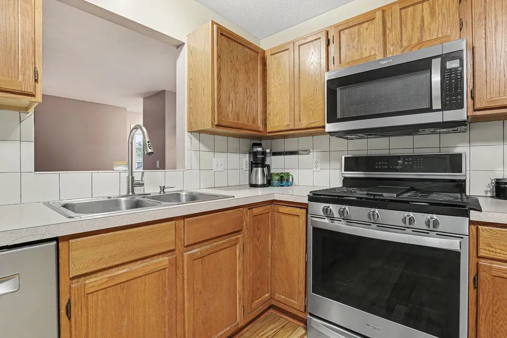 1725 Kreft Street NE Grand Rapids Charter Township MI 49525