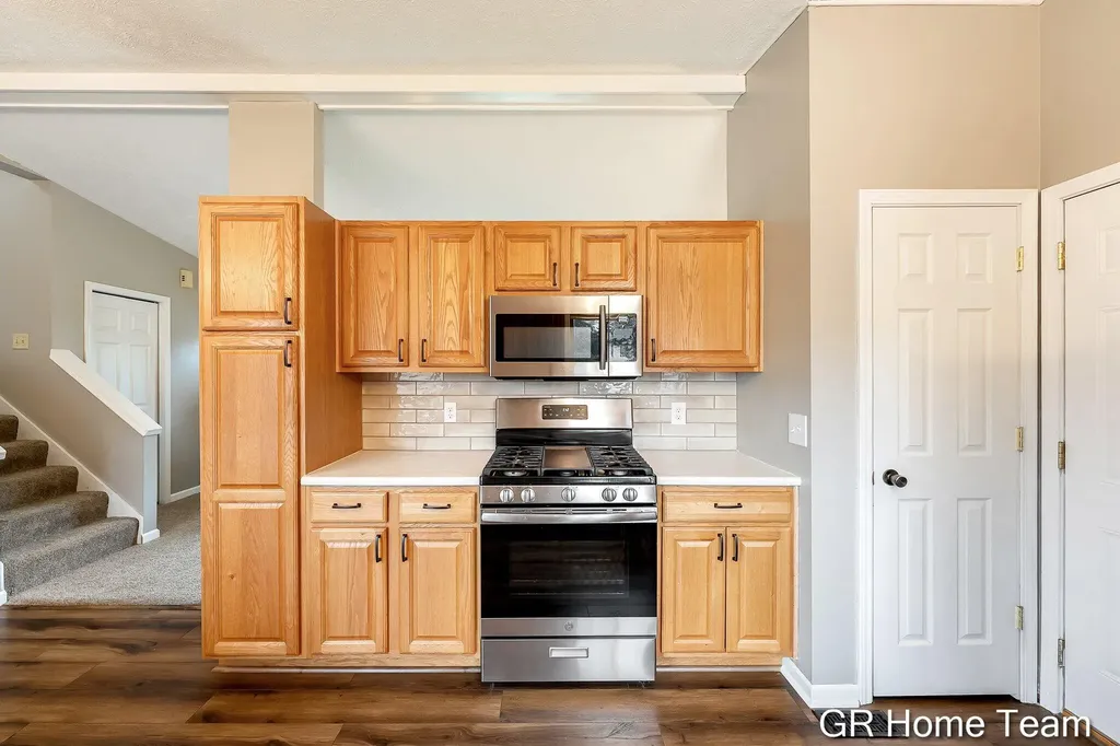 2304 Brookfarm Court SE Kentwood City MI 49508