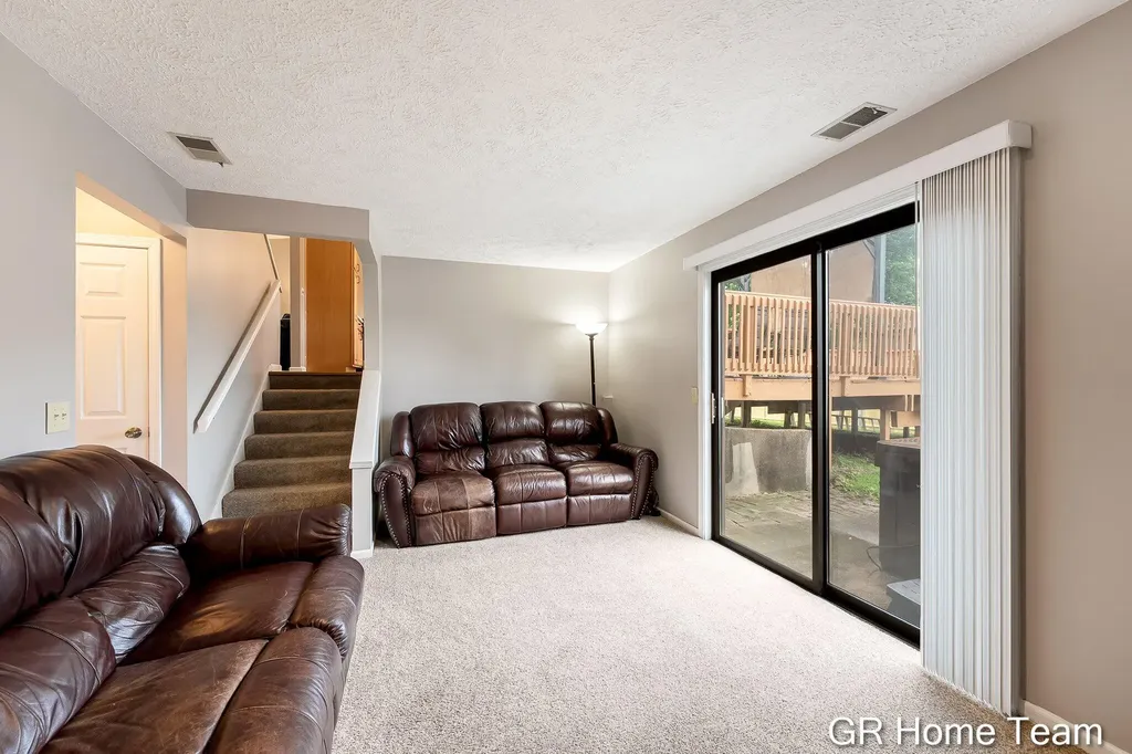 2304 Brookfarm Court SE Kentwood City MI 49508