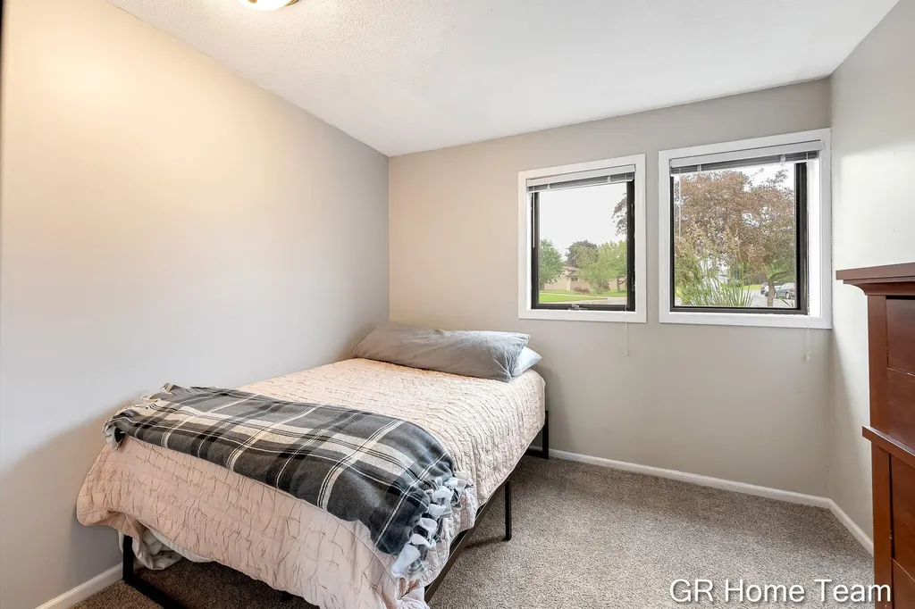 2304 Brookfarm Court SE Kentwood City MI 49508
