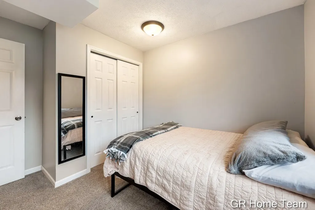 2304 Brookfarm Court SE Kentwood City MI 49508