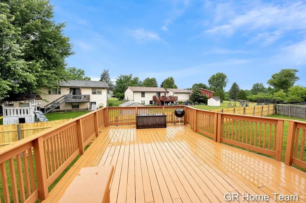 2304 Brookfarm Court SE Kentwood City MI 49508