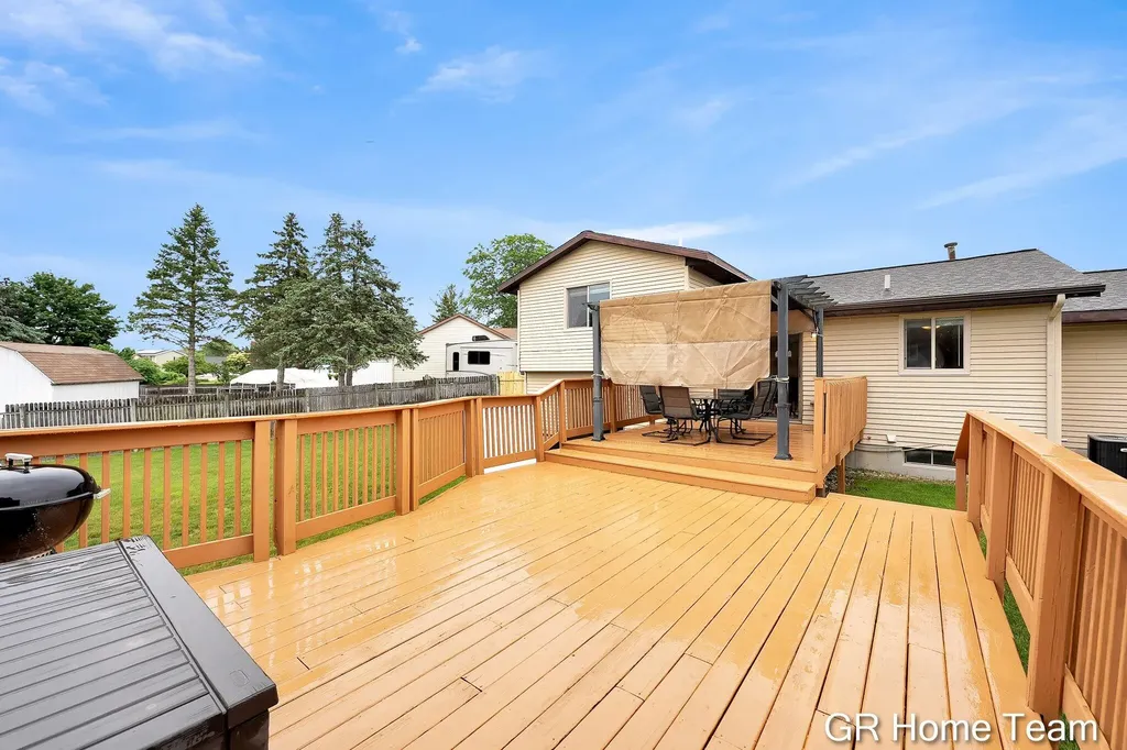 2304 Brookfarm Court SE Kentwood City MI 49508