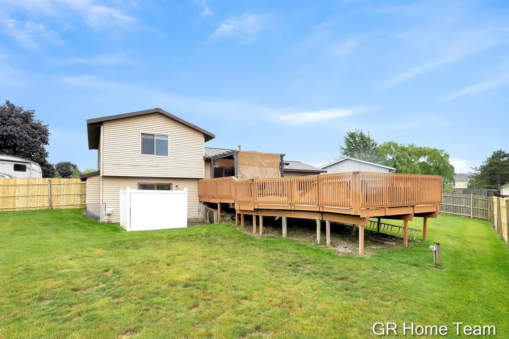 2304 Brookfarm Court SE Kentwood City MI 49508