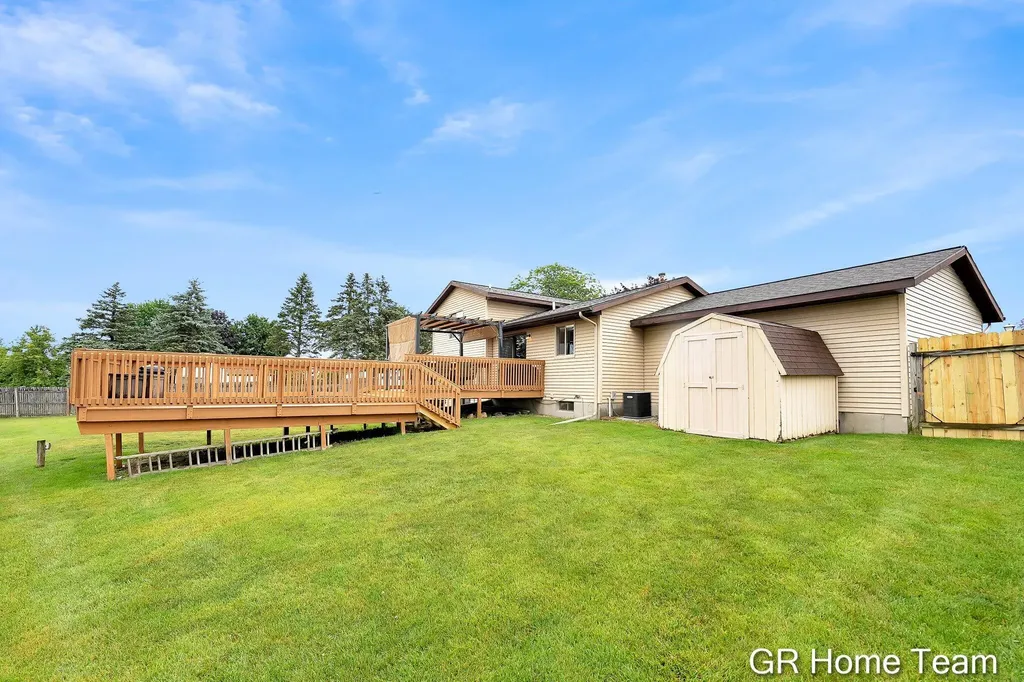2304 Brookfarm Court SE Kentwood City MI 49508