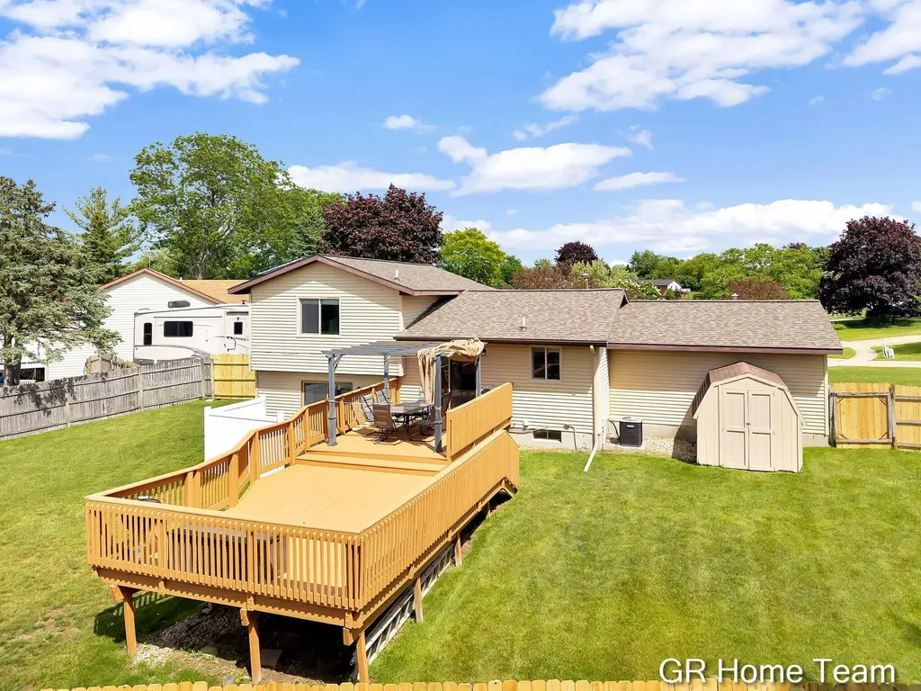2304 Brookfarm Court SE Kentwood City MI 49508