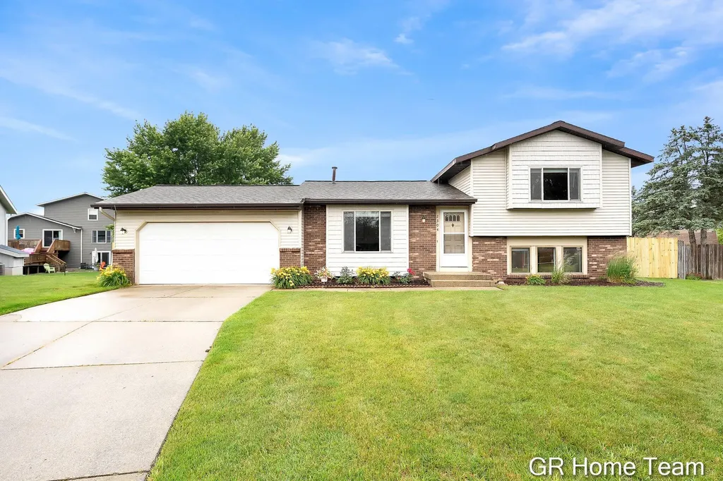 2304 Brookfarm Court SE Kentwood City MI 49508