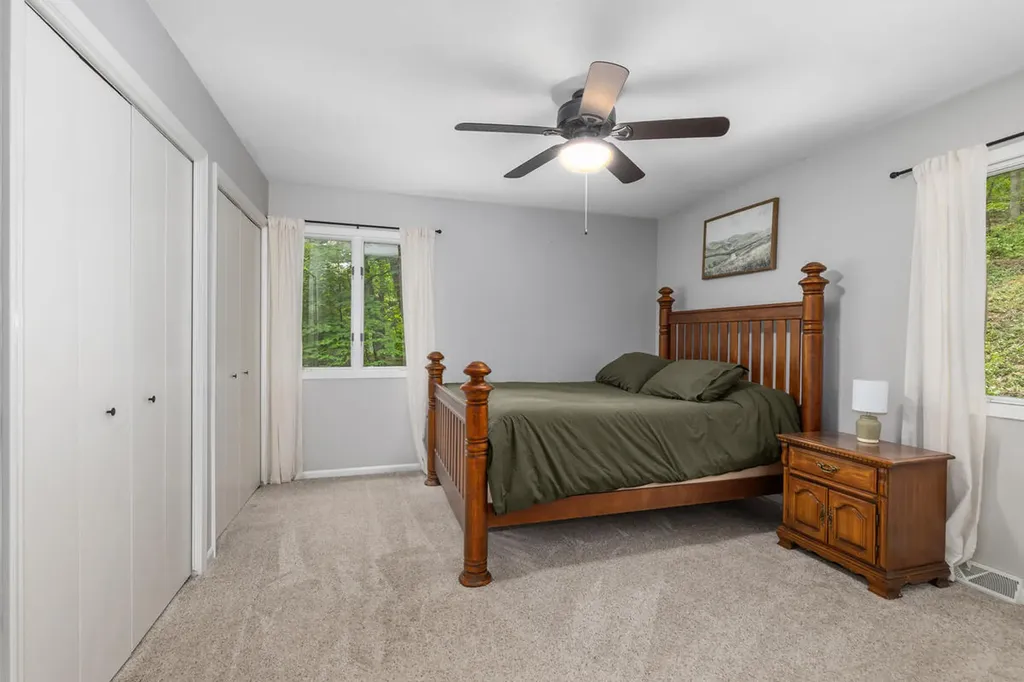 2121 Timberview Drive NE Plainfield Charter Township MI 49525