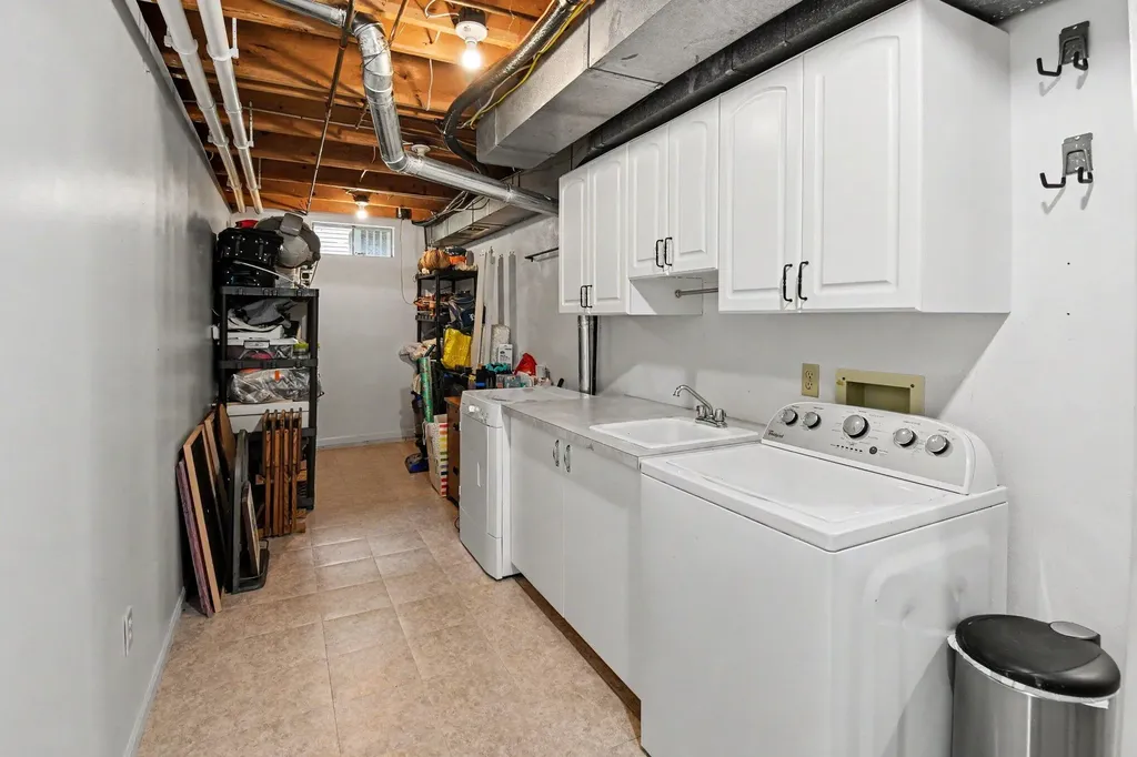 2121 Timberview Drive NE Plainfield Charter Township MI 49525