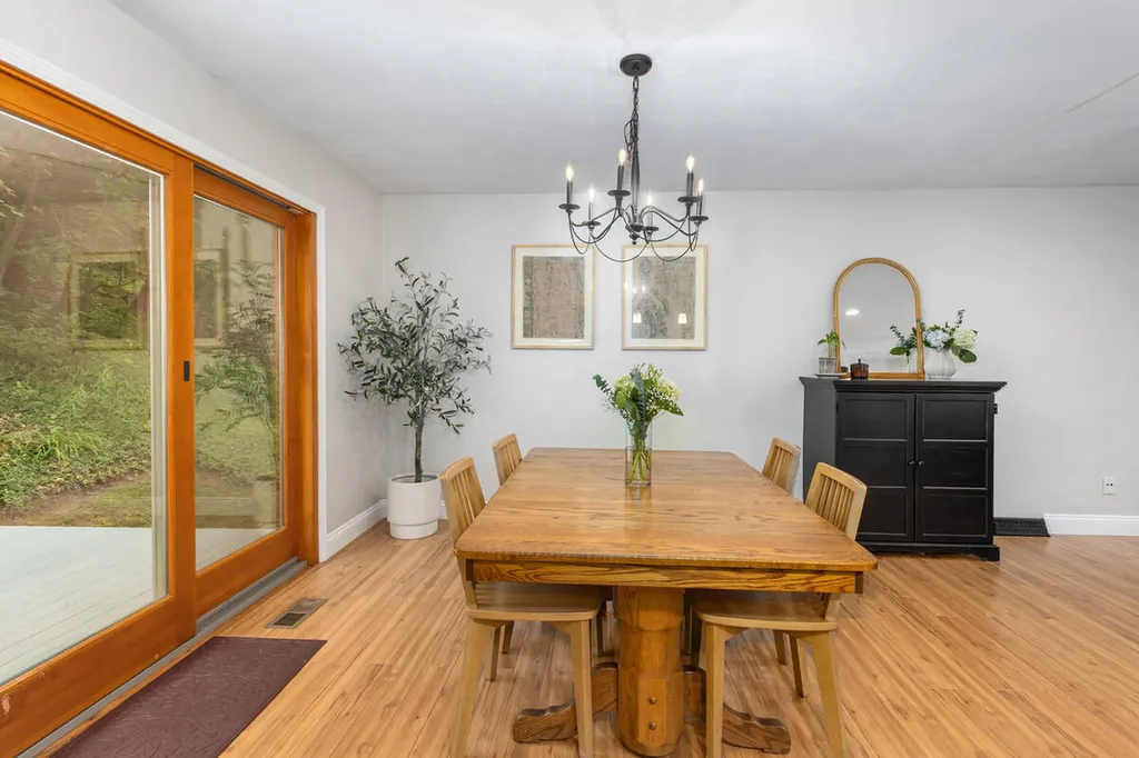 2121 Timberview Drive NE Plainfield Charter Township MI 49525