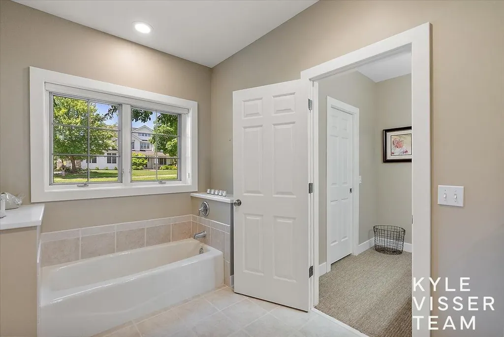 5650 E Watermark Court SE Cascade Charter Township MI 49546