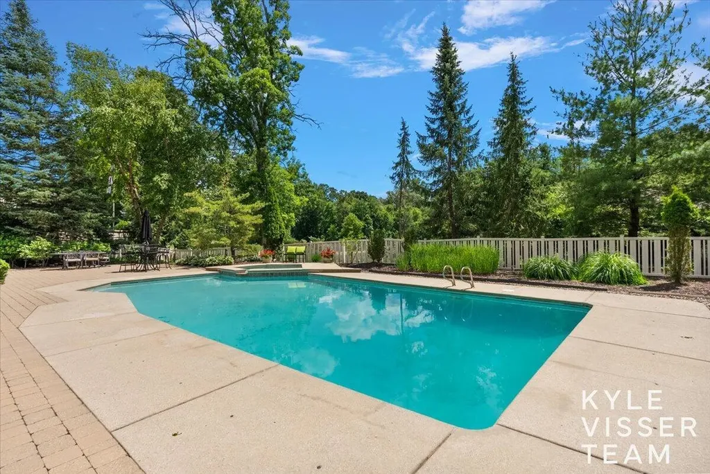 5650 E Watermark Court SE Cascade Charter Township MI 49546