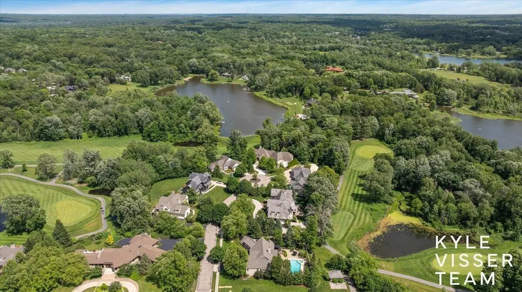 5650 E Watermark Court SE Cascade Charter Township MI 49546