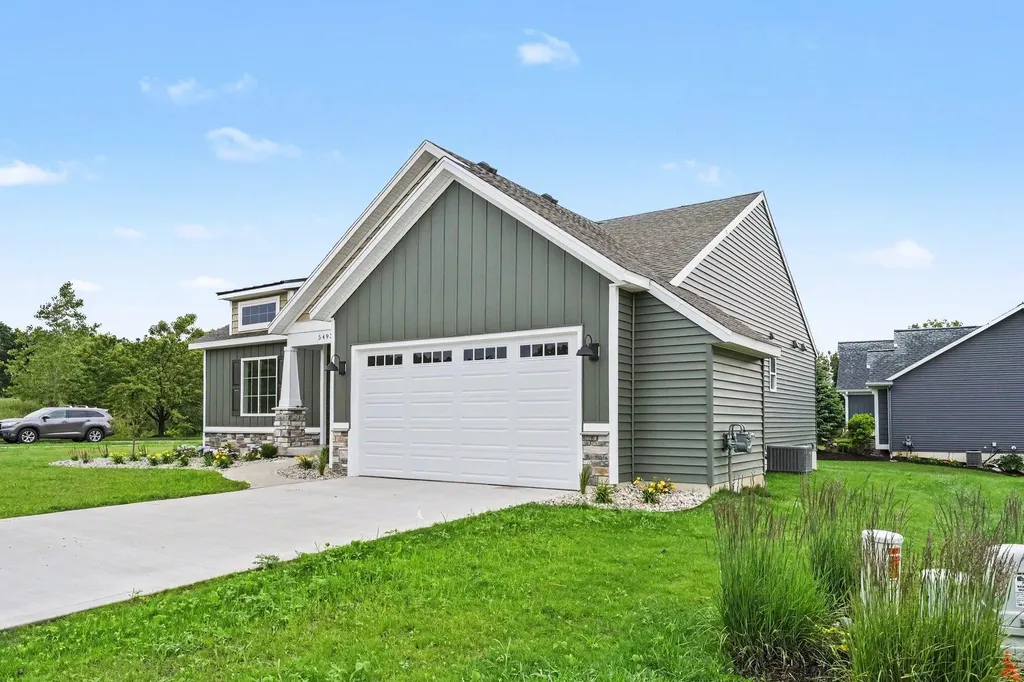 5493 Rose Ridge Court NE Cannon Township MI 49341