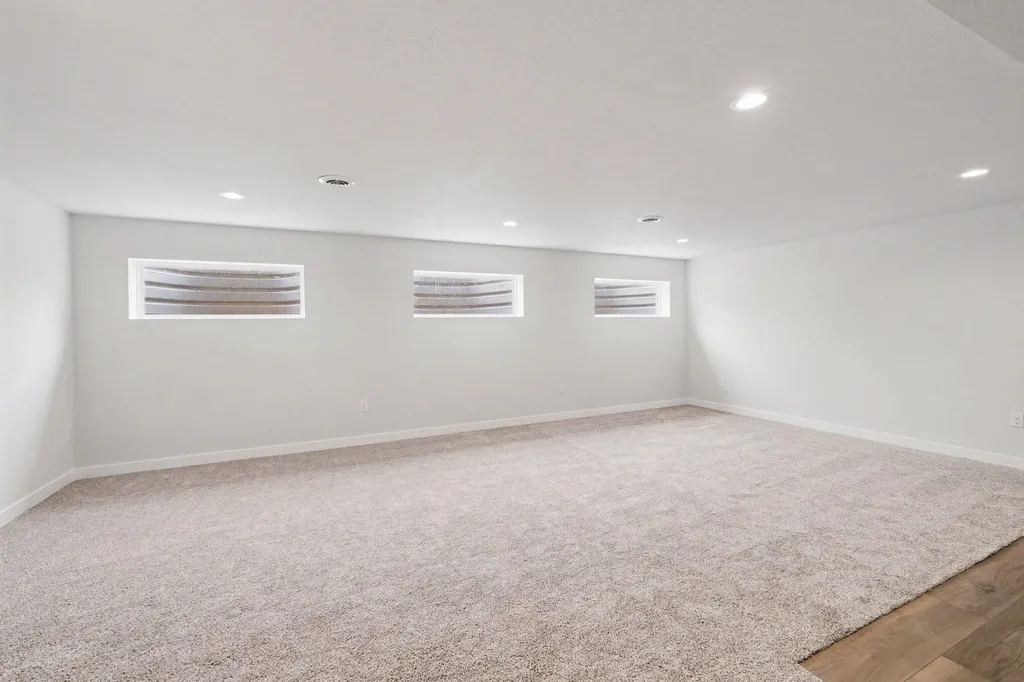 5493 Rose Ridge Court NE Cannon Township MI 49341