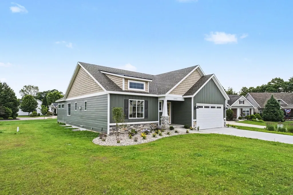 5493 Rose Ridge Court NE Cannon Township MI 49341
