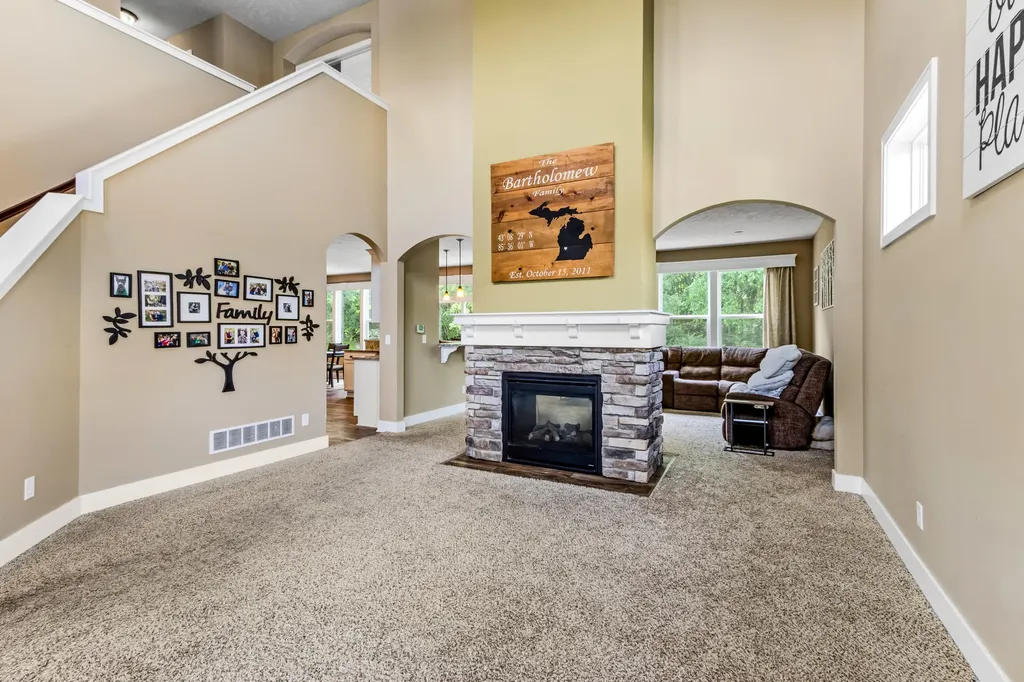 2852 N Saddle Ridge Court NE Algoma Township MI 49341
