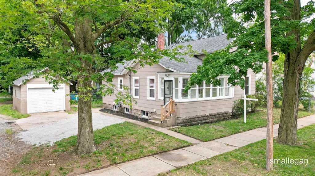1346 5th Street Muskegon City MI 49441