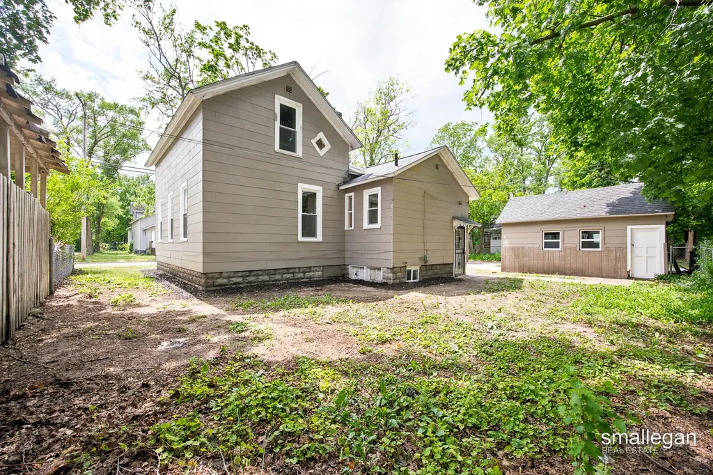 1346 5th Street Muskegon City MI 49441