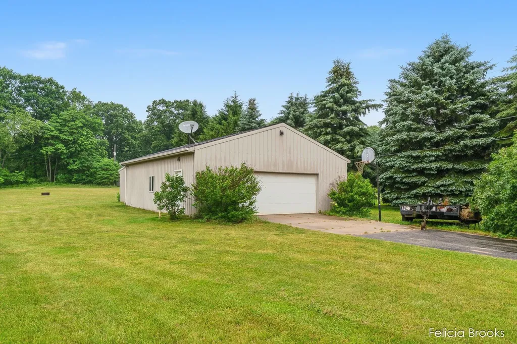 3123 140th Avenue Salem Township MI 49323
