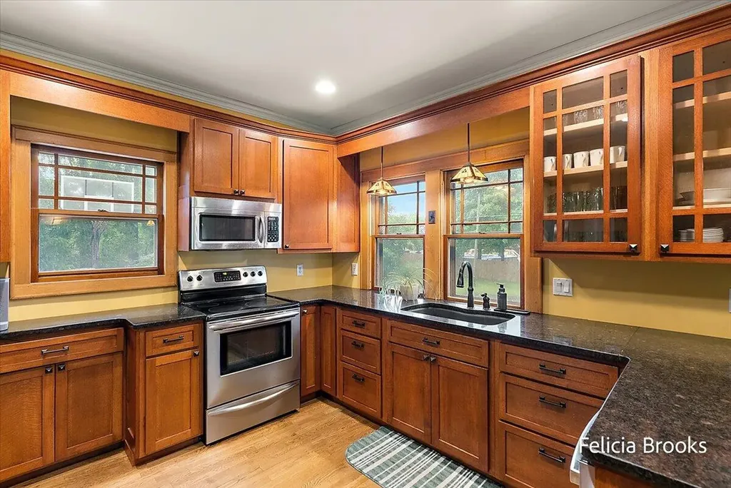 929 S Jefferson Street Hastings City MI 49058