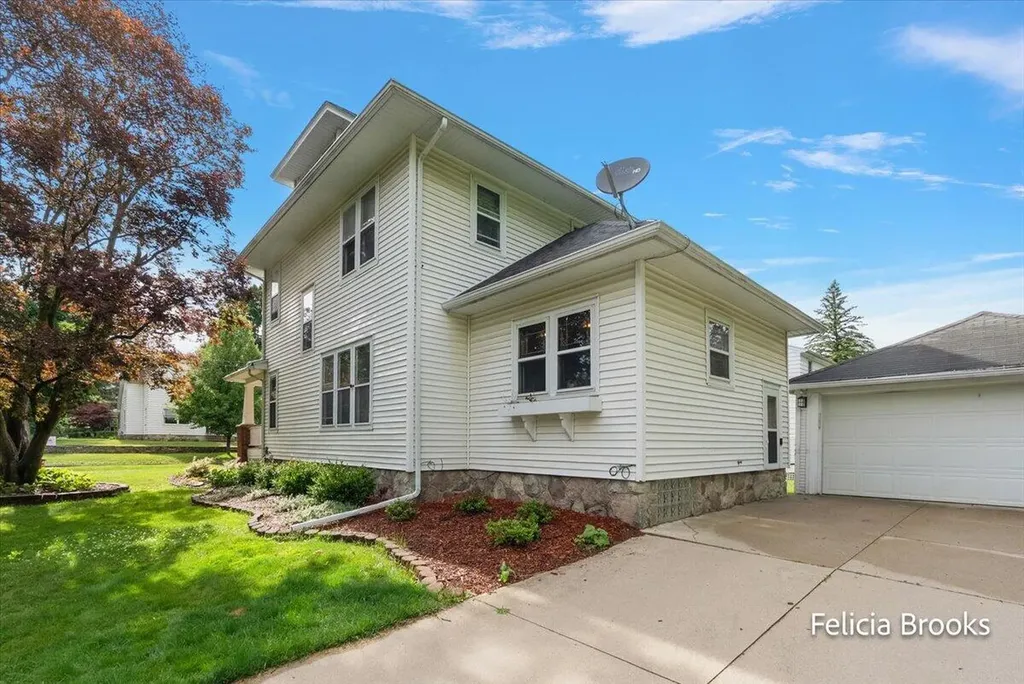 929 S Jefferson Street Hastings City MI 49058