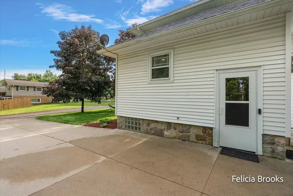 929 S Jefferson Street Hastings City MI 49058