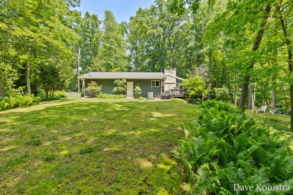 2480 Burton Woods Court SE Cascade Charter Township MI 49546