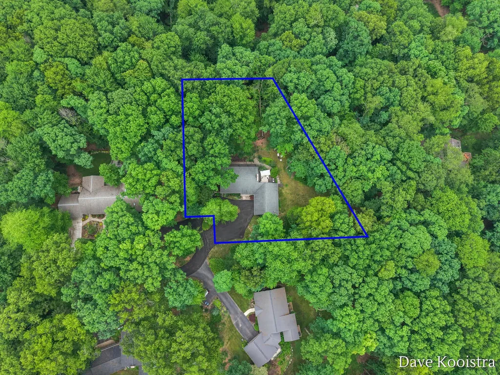 2480 Burton Woods Court SE Cascade Charter Township MI 49546