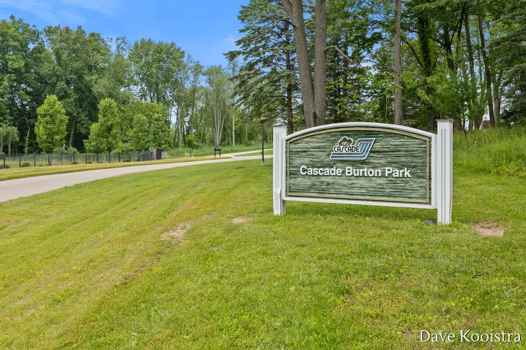 2480 Burton Woods Court SE Cascade Charter Township MI 49546