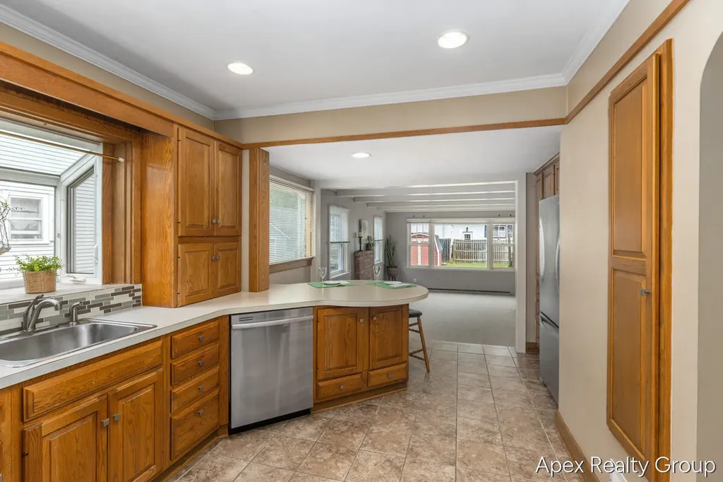 555 E Central Avenue Zeeland City MI 49464
