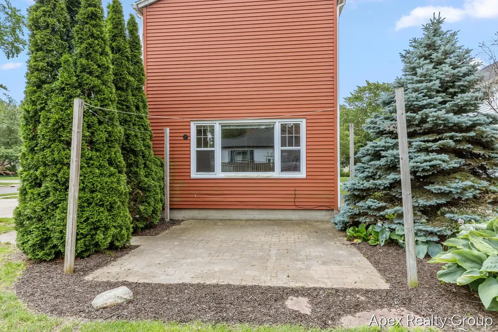 555 E Central Avenue Zeeland City MI 49464
