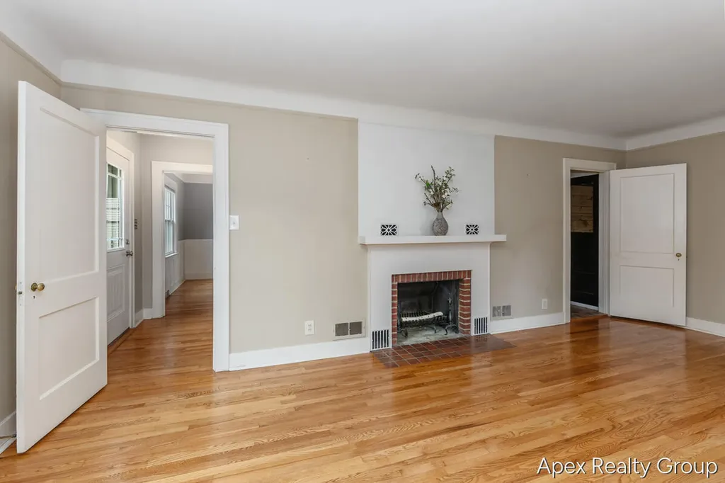 555 E Central Avenue Zeeland City MI 49464