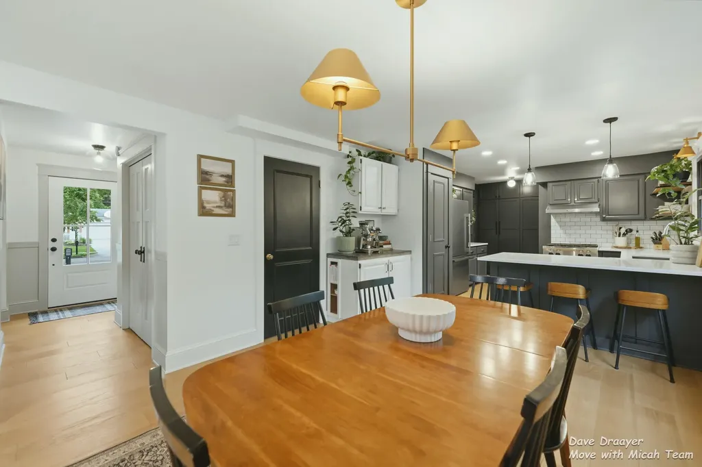 1910 Ridgemoor Drive SE Grand Rapids City MI 49506
