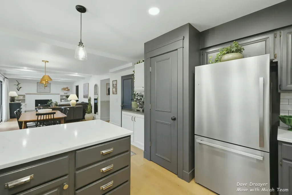 1910 Ridgemoor Drive SE Grand Rapids City MI 49506