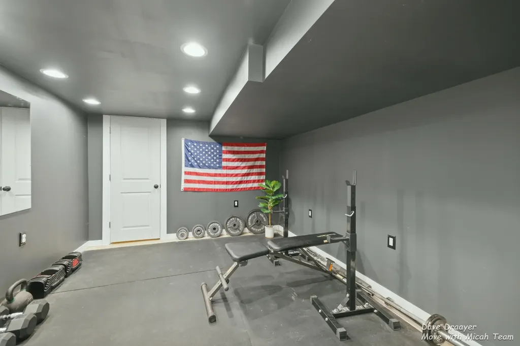 1910 Ridgemoor Drive SE Grand Rapids City MI 49506