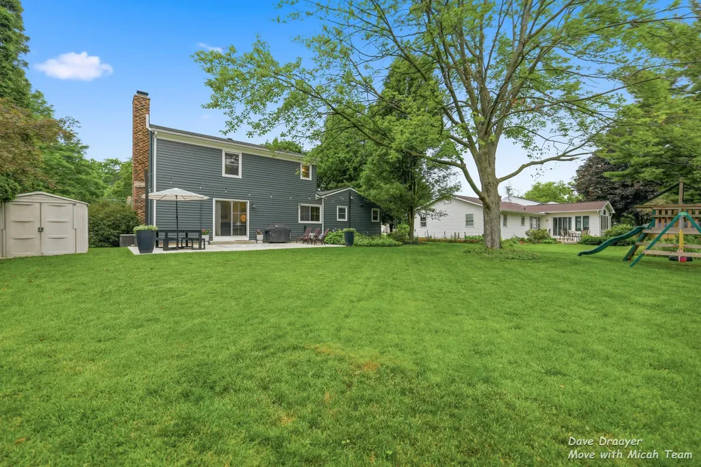 1910 Ridgemoor Drive SE Grand Rapids City MI 49506