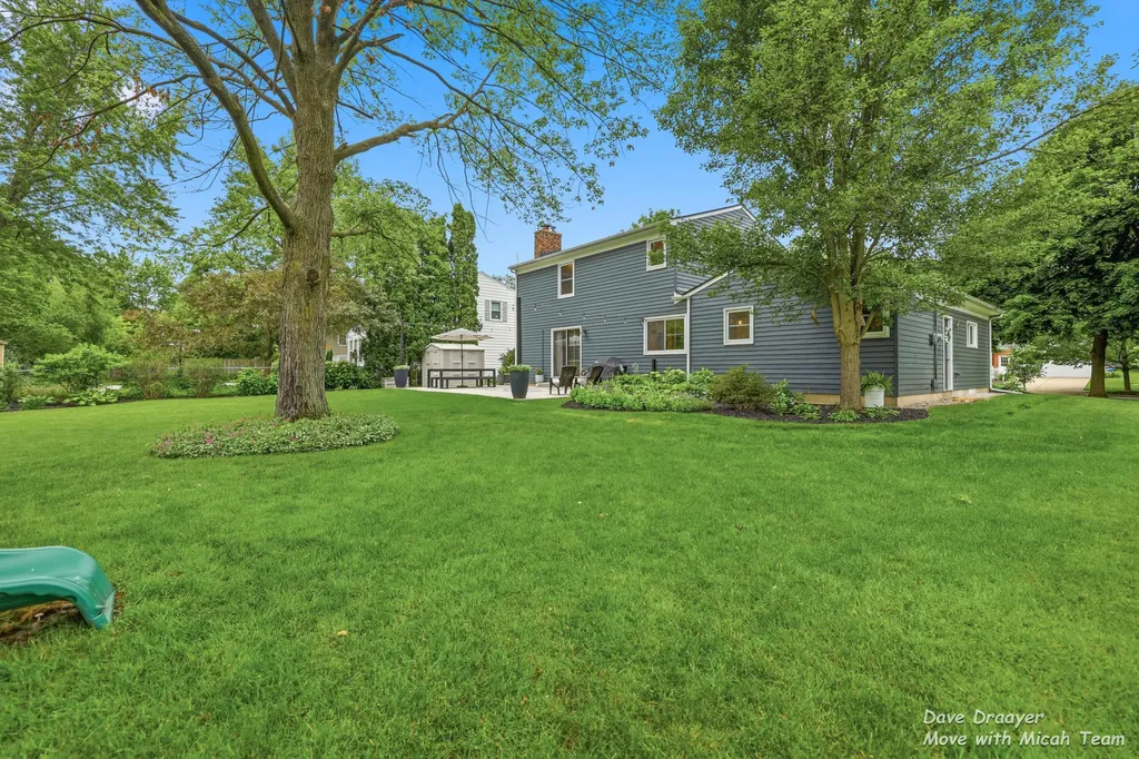 1910 Ridgemoor Drive SE Grand Rapids City MI 49506