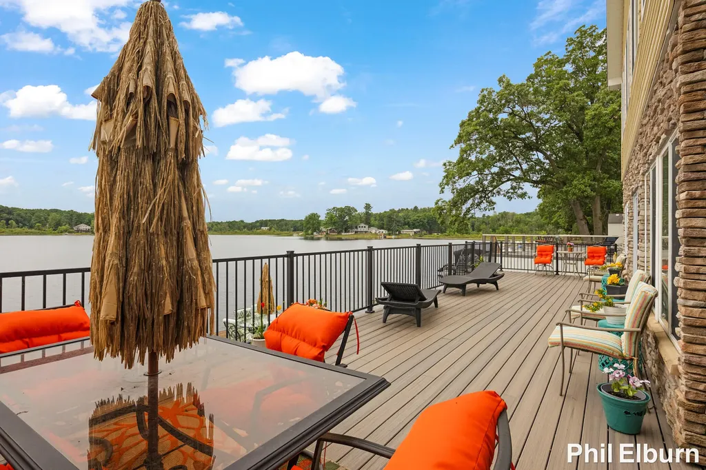 3611 Holiday Drive Montcalm Township MI 48838