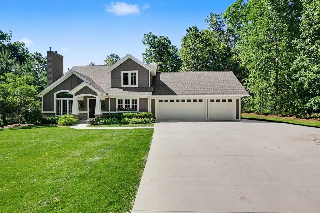 7000 Windcrest Street SE Cascade Charter Township MI 49546
