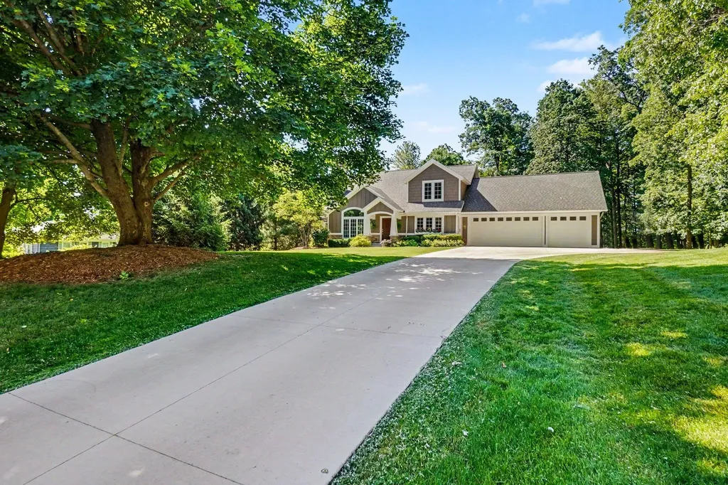 7000 Windcrest Street SE Cascade Charter Township MI 49546