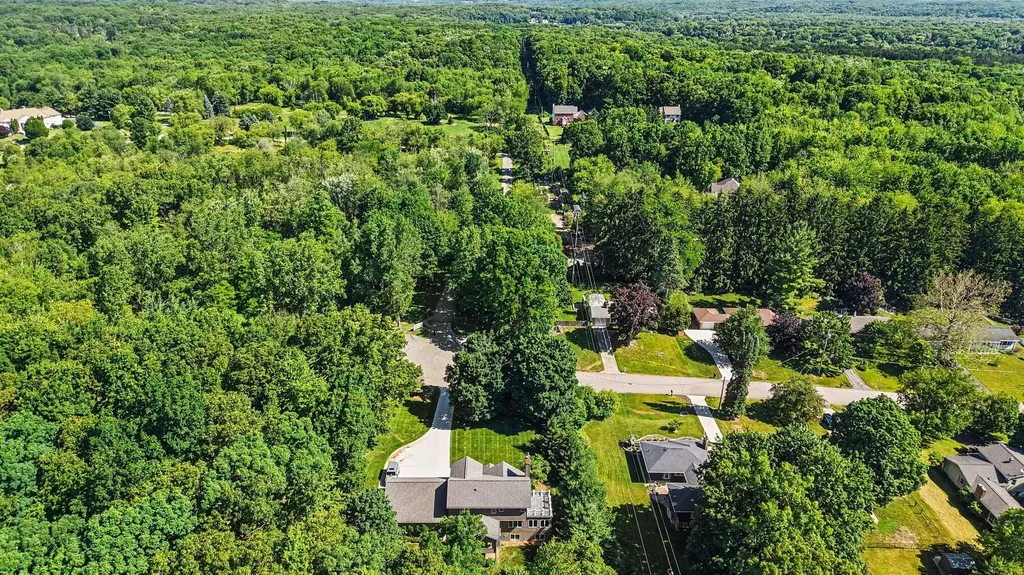 7000 Windcrest Street SE Cascade Charter Township MI 49546