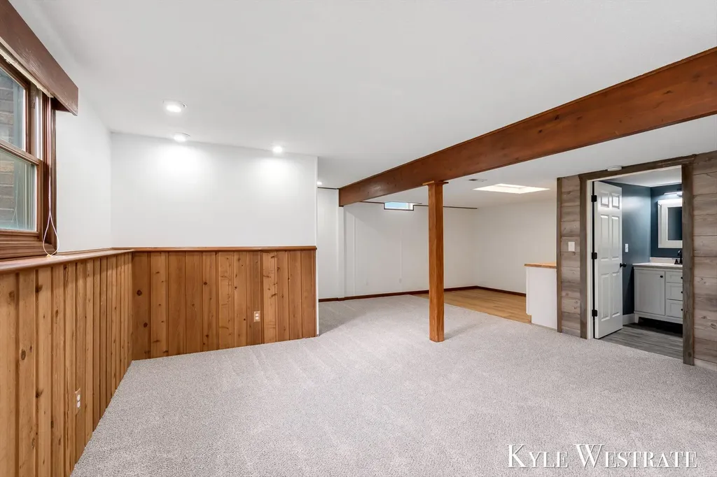 1689 Slater Street Dorr Township MI 49323