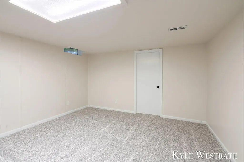 1689 Slater Street Dorr Township MI 49323