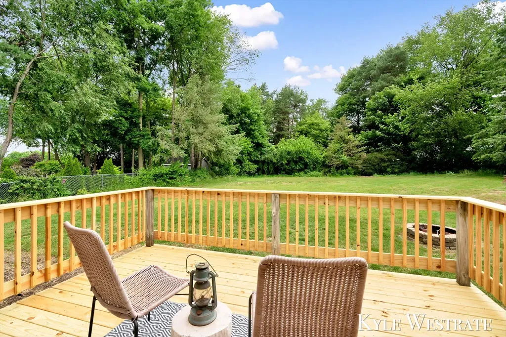 1689 Slater Street Dorr Township MI 49323