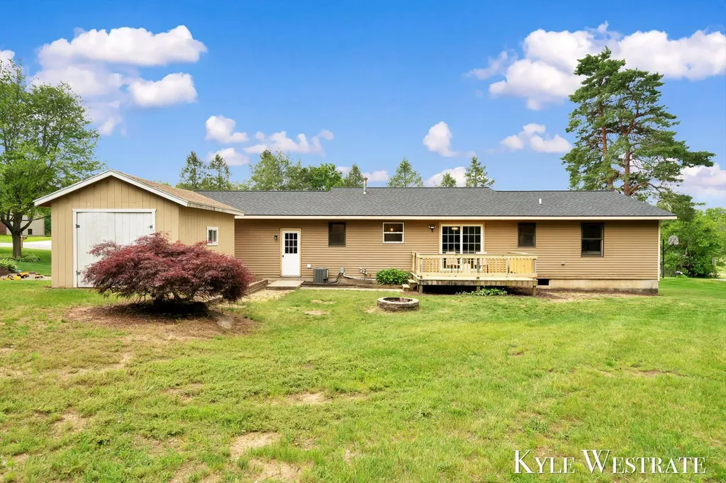 1689 Slater Street Dorr Township MI 49323