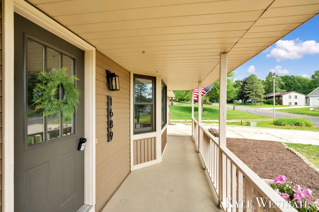 1689 Slater Street Dorr Township MI 49323