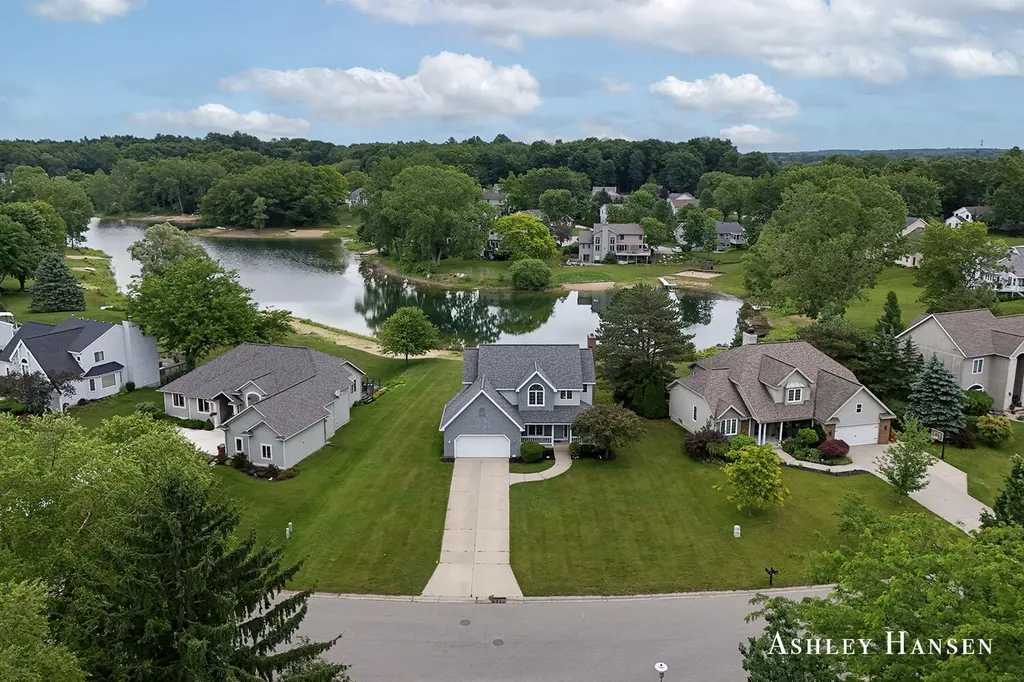 7260 Loma Linda Drive NE Cannon Township MI 49341