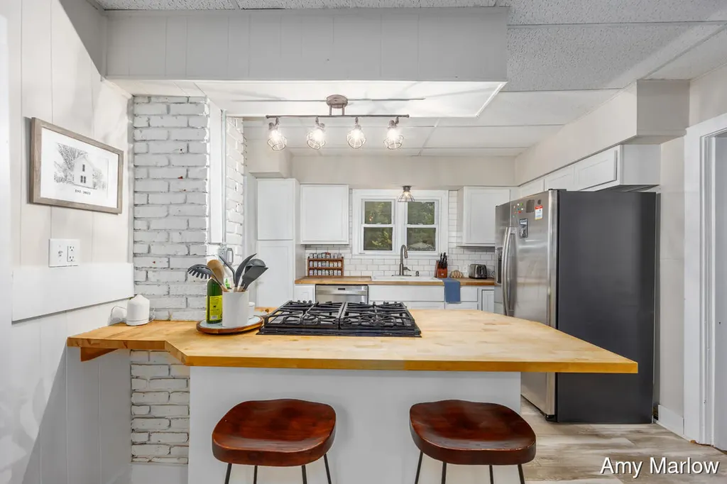357 Quimby Street NE Grand Rapids City MI 49505